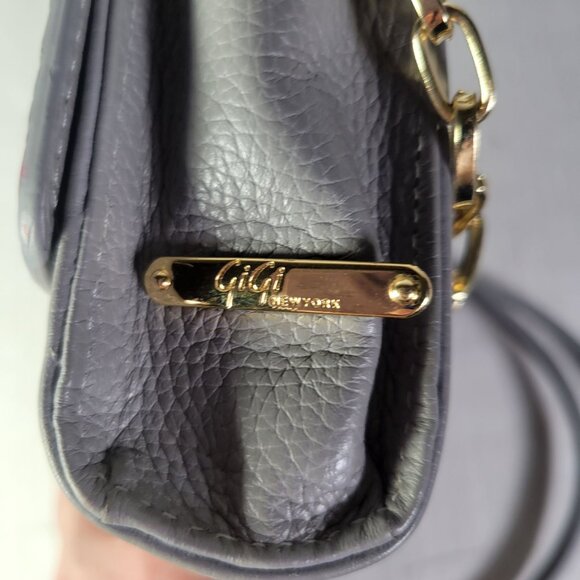 Gigi New York Gray Faux Leather Snake Print Crossbody Bag With Gold Chain Strap - Picture 6 of 10